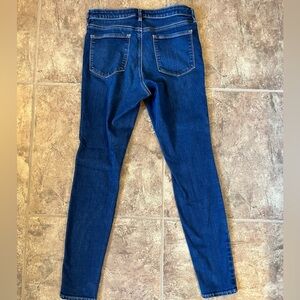 Athleta women’s Deep Blue Skinny Jeans